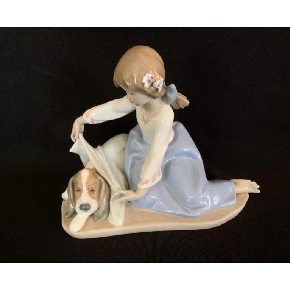 Lladro Dog's Best Friend With Girl And Blanket - Don't Catch A Cold MINT